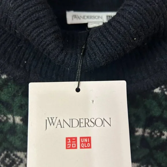 NWT J.W. Anderson x Uniqlo Sweater Lambswool Jacquard Turtleneck - Picture 2 of 5